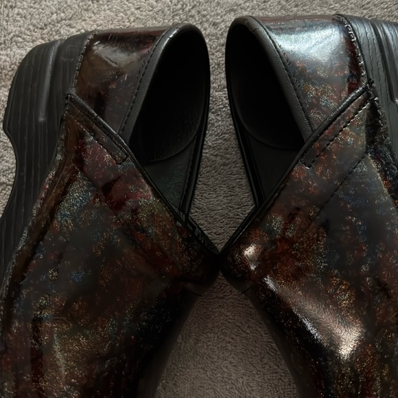 Dansko Comfort Metallic Clogs Size 39 - Picture 7 of 8